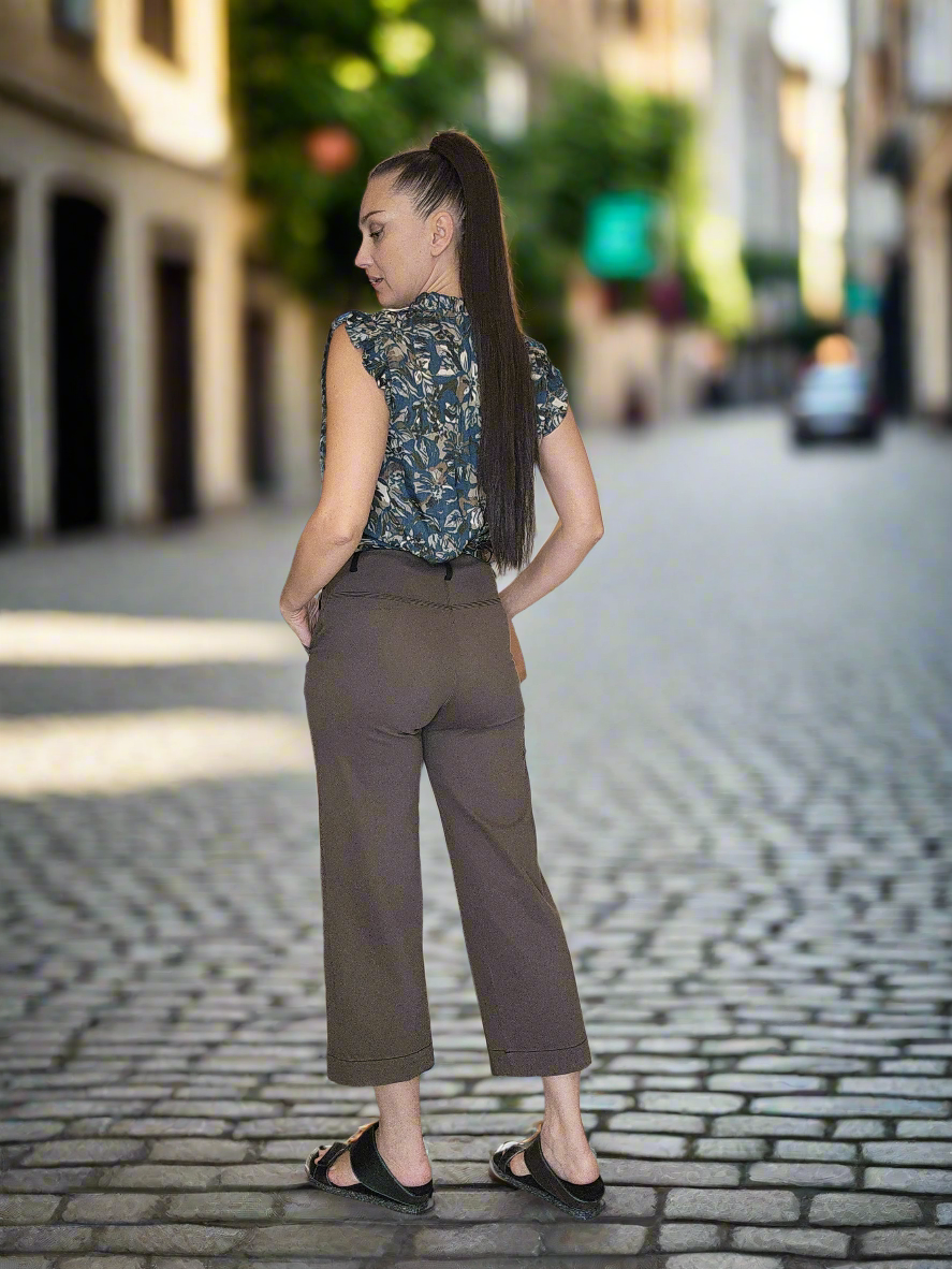 Cropped Wide Leg Stretch Pants