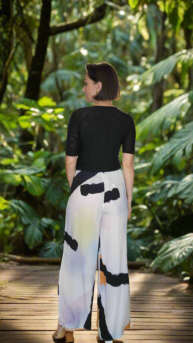 Print white wide leg pants