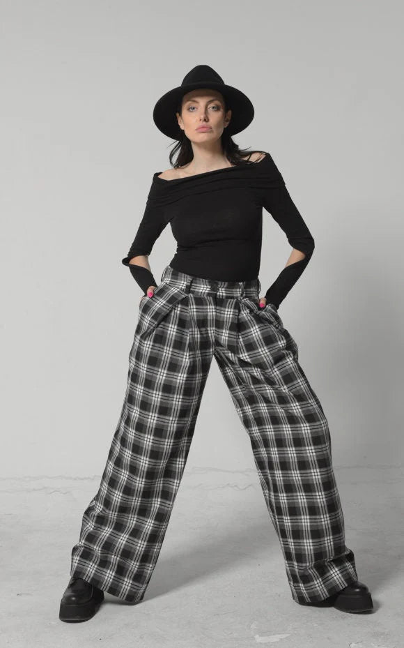 Off-the-Shoulder Cotton Jersey Top – Thumb-Hole Sleeve Detail