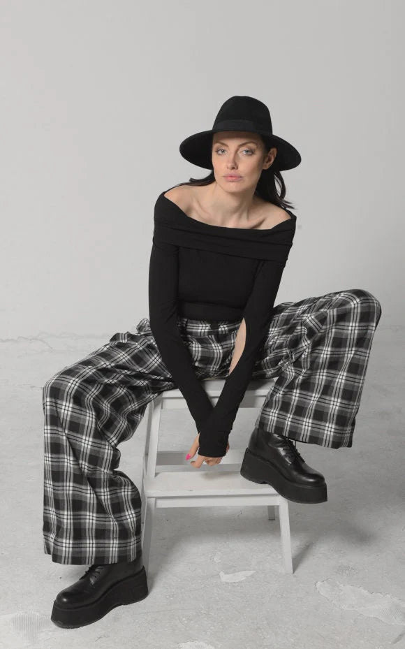 Off-the-Shoulder Cotton Jersey Top – Thumb-Hole Sleeve Detail